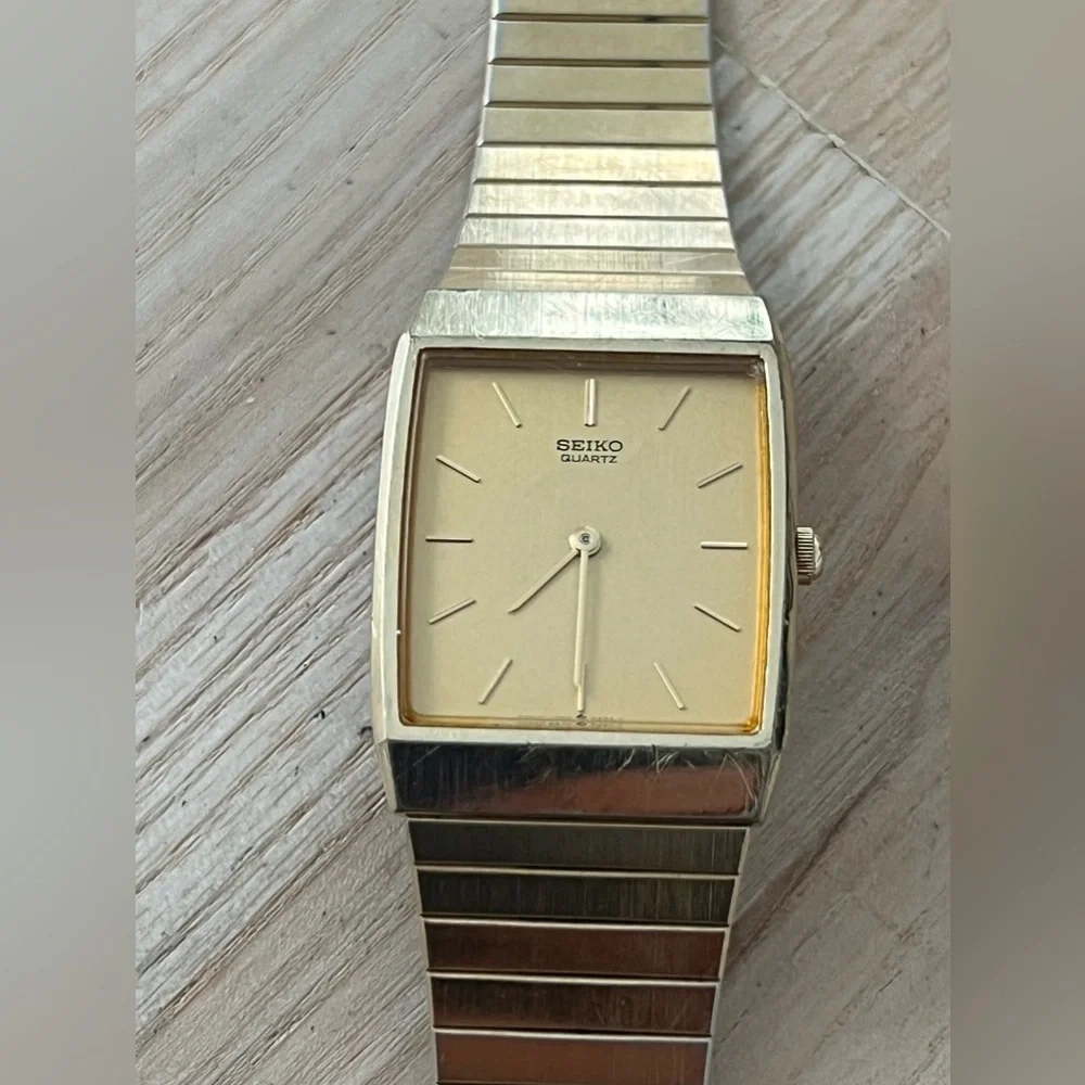 Seiko Men’s Vintage Watch Gold-Tone Rectangular Dial Adjustable Bracelet